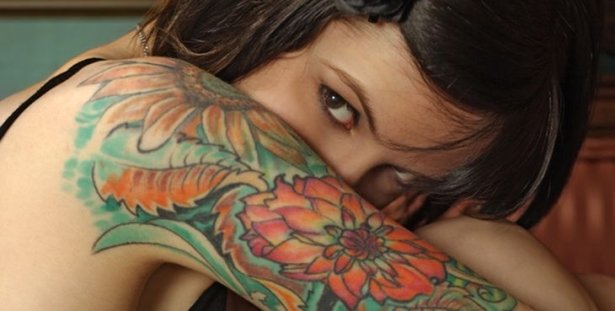 Tattoos und Frauen